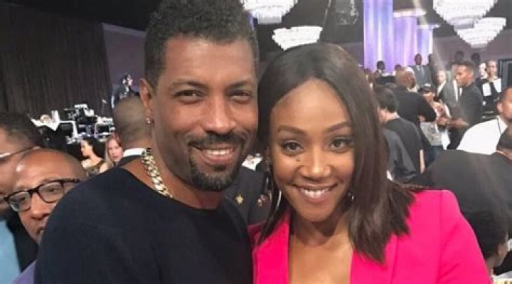 Deon Cole: Wife, His Marital Relationships, Girlfriends And More