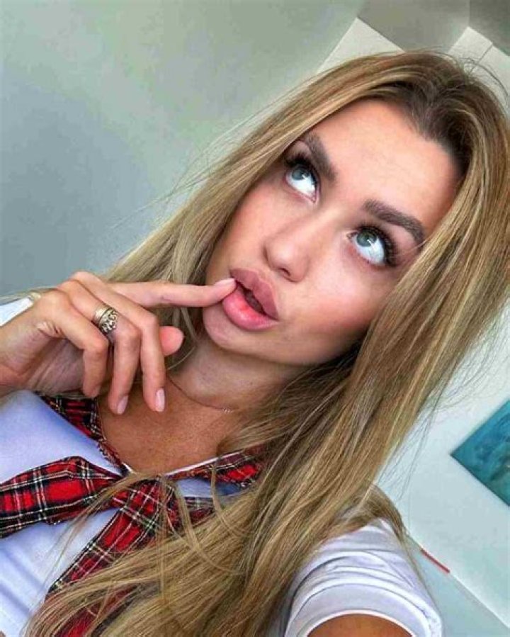 Taryn Tkachuk Height, Weight, Net Worth, Age, Birthday, Wikipedia, Who, Nationality, Biography